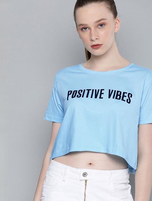 light blue chest print round neck crop t-shirt - 20721303 - Very Small Image - 1
