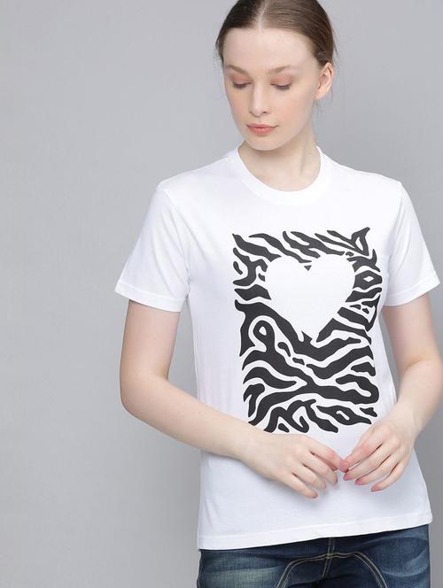 white cotton chest print tshirt - 20721524 - Very Small Image - 1