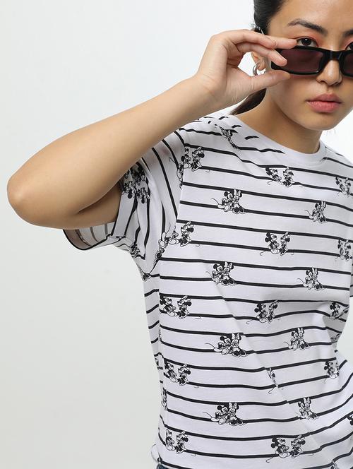 women white round neck t-shirt - 20721723 - Very Small Image - 1