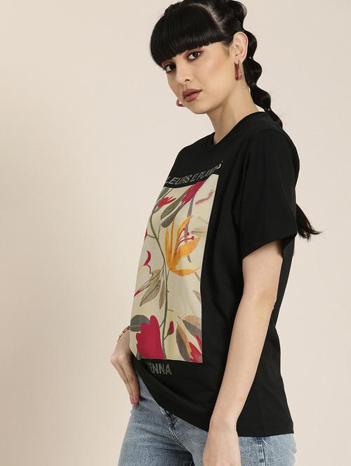 women round neck front print t-shirt - 20722044 - Very Small Image - 1