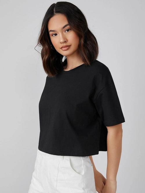 solid black relaxed fir crop t-shirt - 20722165 - Very Small Image - 1