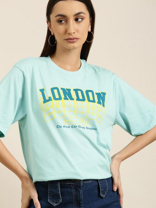 light blue chest print oversized round neck t-shirt - 20722640 - Very Small Image - 1