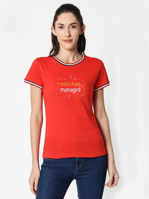 red chest print detailed round neck t-shirt - 20722884 - Very Small Image - 1