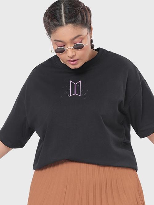 women black graphic plus size t-shirt - 20723079 - Very Small Image - 1