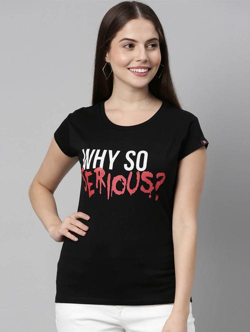 women round neck chest print t-shirt - 20723148 - Very Small Image - 1