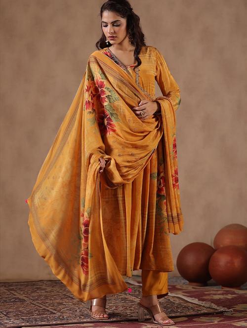 yellow long sleeve suit set - 20727212 - Very Small Image - 1