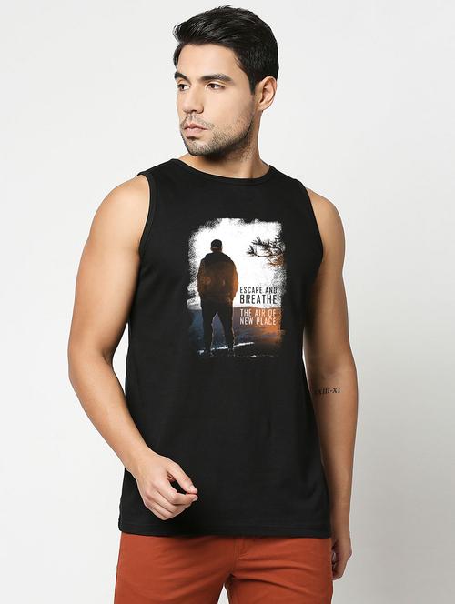 man graphic sleeveless vest - 20744644 - Very Small Image - 1