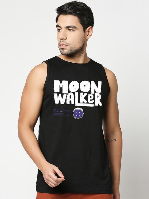 man typographic sleeveless vest - 20744907 - Very Small Image - 1