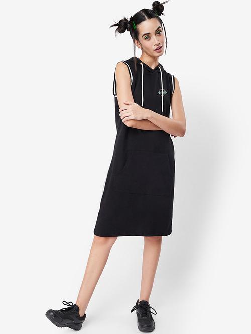 women black graphic printed hooded t-shirt dress - 20744933 - Very Small Image - 1