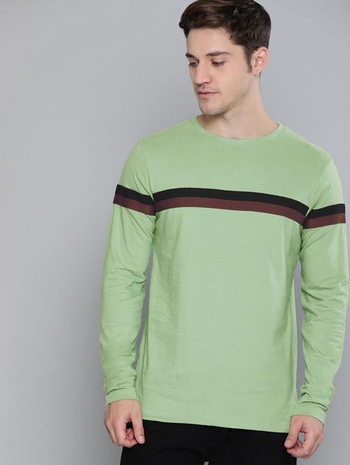 men green round neck t-shirt - 20747375 - Very Small Image - 1