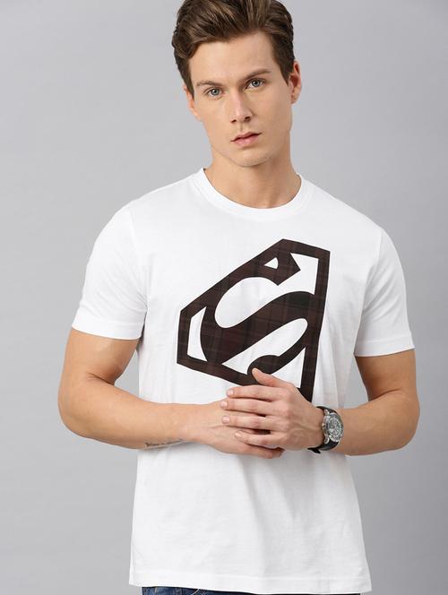 white chest print round neck t-shirt - 20748188 - Very Small Image - 1