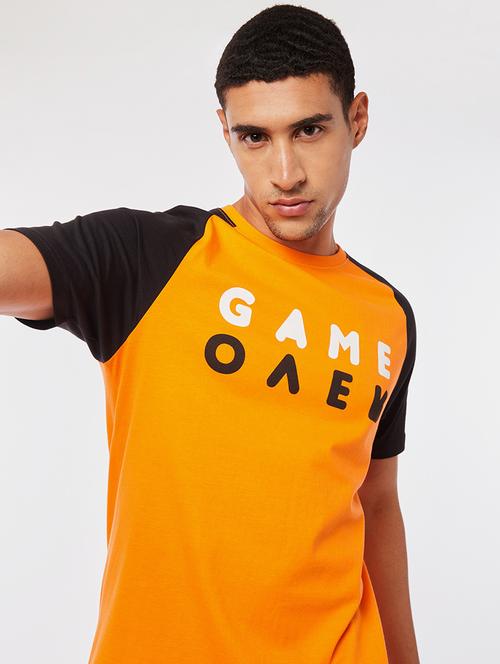 orange cotton color block printed t-shirt - 20748483 - Very Small Image - 1