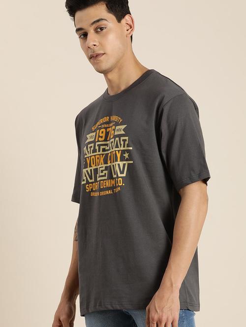 round neck chest printed t-shirt - 20751331 - Very Small Image - 1