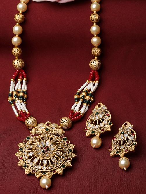gold metal necklace and earring - 20766533 - Very Small Image - 1