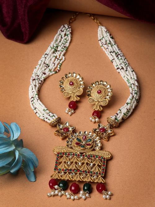 gold metal necklace and earring - 20766622 - Very Small Image - 1