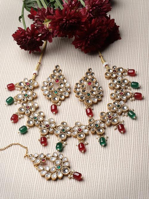 gold-plated kundan stone studded & pearl handcrafted jewellery set - 20766849 - Very Small Image - 1