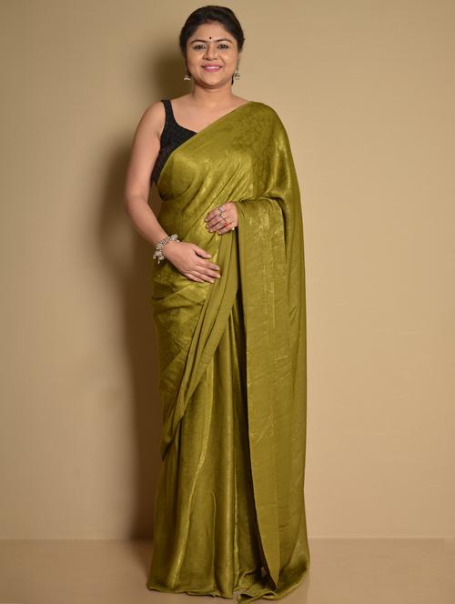 olive solid plain saree - 20766902 - Very Small Image - 1