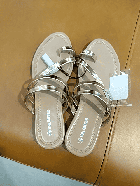 golden pu (polyurethane) flip flops - 20777424 - Very Small Image - 1