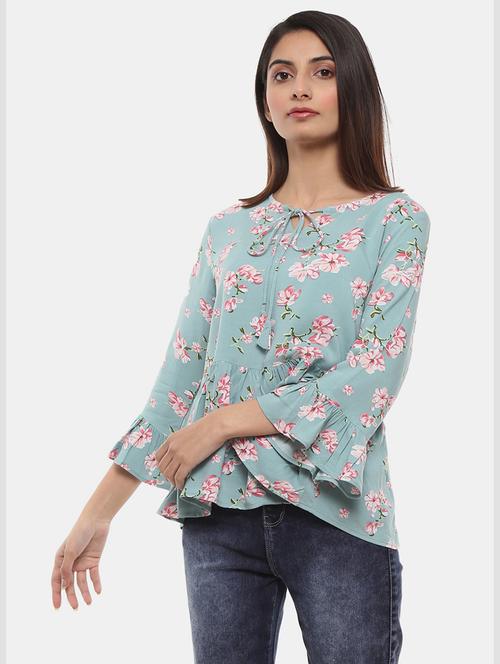 green floral printed detailed casual top - 20798472 - Very Small Image - 1