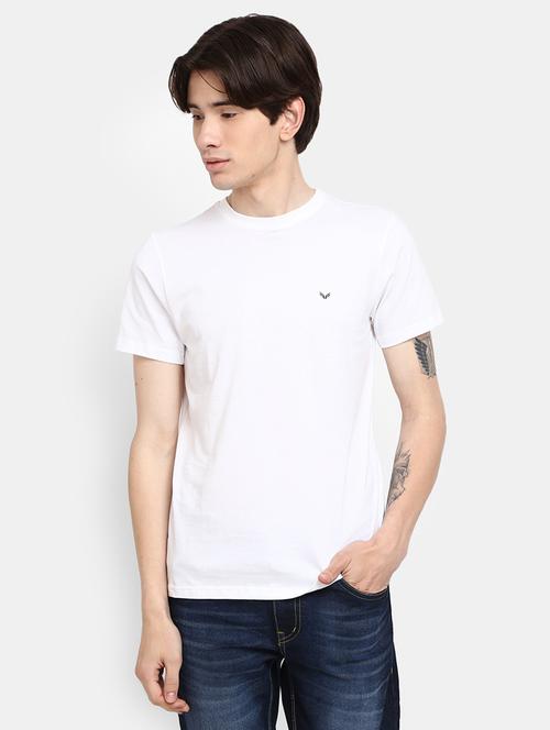 men round neck chest print t-shirt - 20799335 - Very Small Image - 1