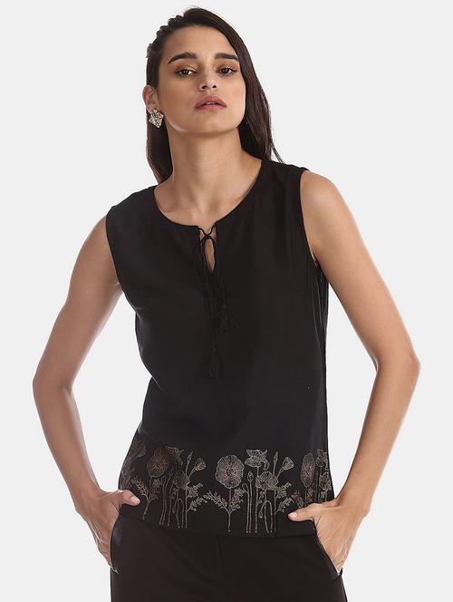 women placement print sleeveless top - 20811922 - Very Small Image - 1