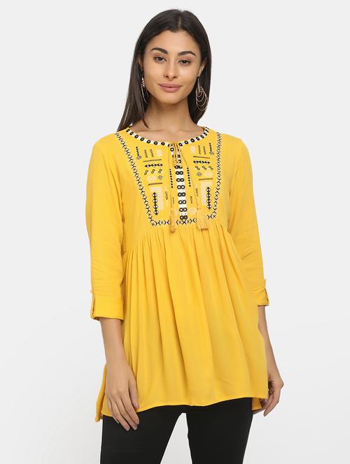 yellow embroidered detailed regular top - 20812066 - Very Small Image - 1