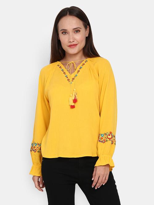 yellow embroidered detailed regular top - 20812109 - Very Small Image - 1