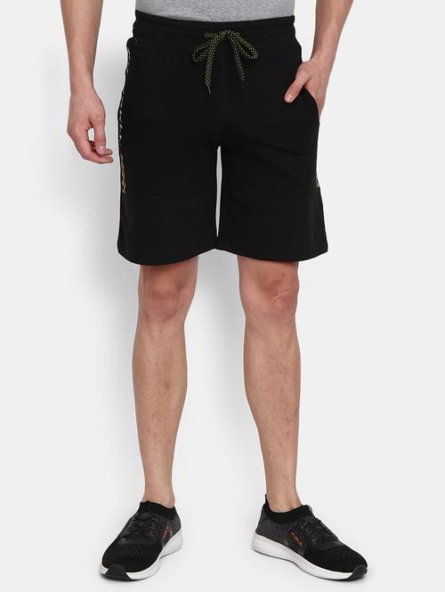 men mid rise cotton shorts - 20812683 - Very Small Image - 1