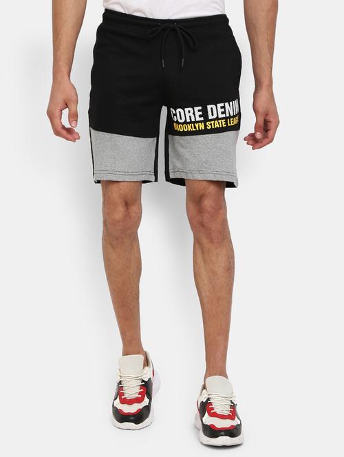men mid rise cotton shorts - 20813041 - Very Small Image - 1