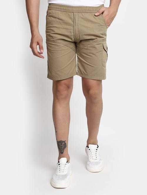 men mid-rise khaki solid shorts - 20813636 - Very Small Image - 1