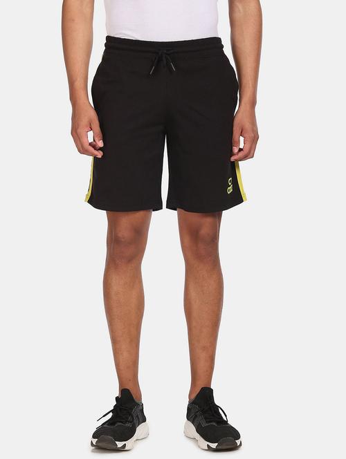men side tapered mid rise short - 20813669 - Very Small Image - 1