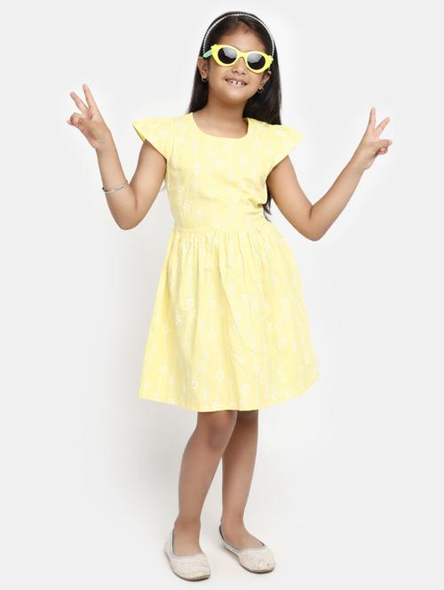 yellow coated frock - 20815499 - Very Small Image - 1