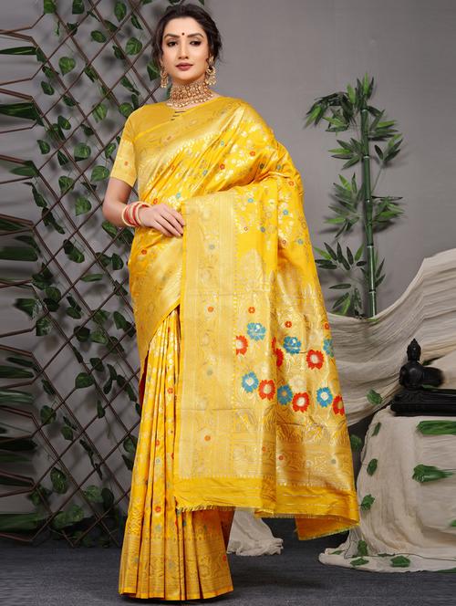 yellow self design kanjivaram saree with blouse - 20821554 - Very Small Image - 1