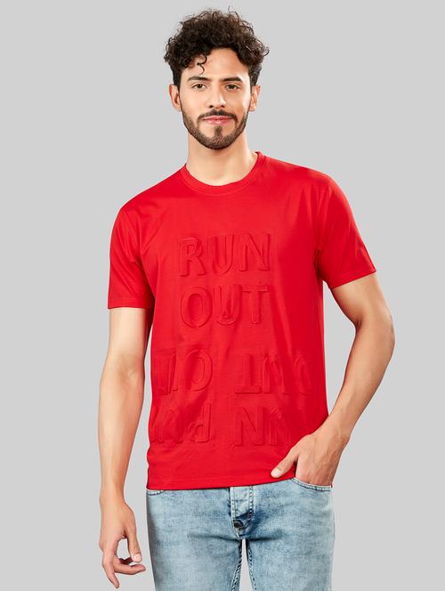 red embossed detailed round neck t-shirt - 20853763 - Very Small Image - 1