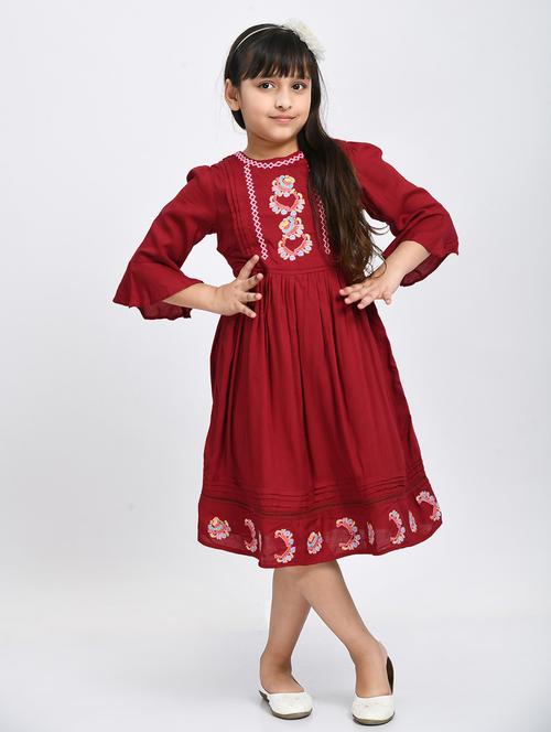 girls embroidered cotton frock - 20859003 - Very Small Image - 1