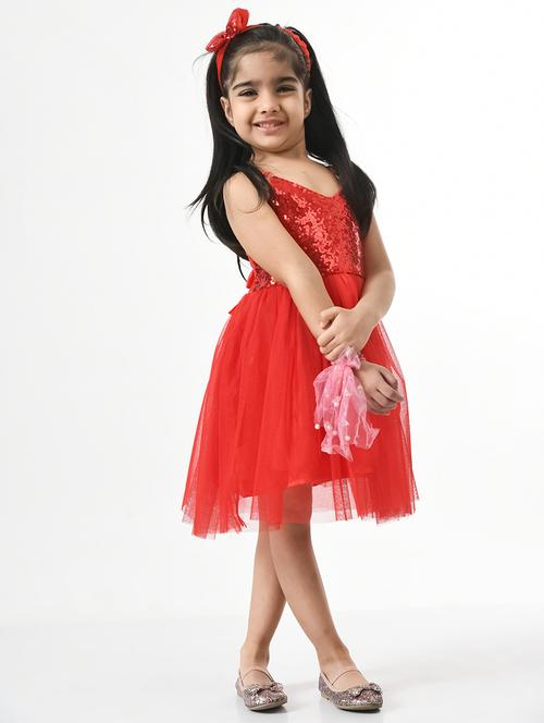 red sequined frock - 20859035 - Very Small Image - 1
