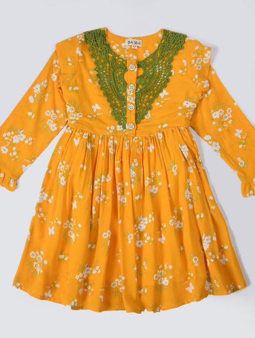 yellow floral printed round neck frock - 20859238 - Very Small Image - 1