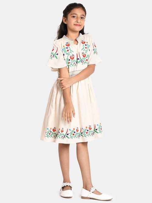 girls embroidered cotton frock - 20860136 - Very Small Image - 1