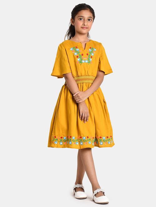 yellow cotton blend frock - 20860142 - Very Small Image - 1