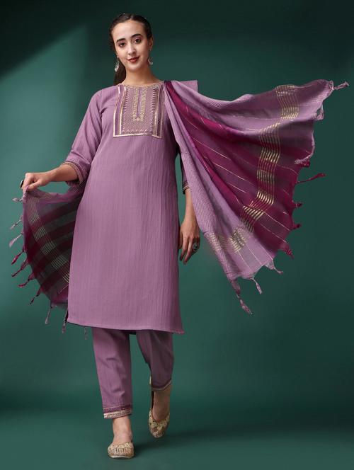 women maroon round neck kurta pant set with dupatta - 20912097 - Very Small Image - 1