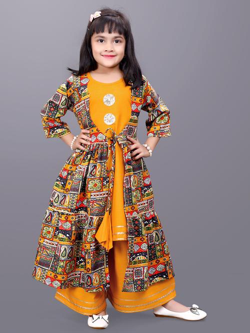 yellow round neck fusion set - 20942293 - Very Small Image - 1