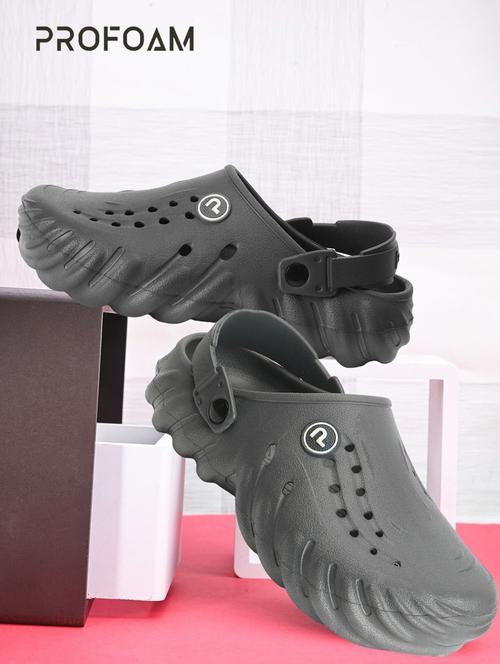 men grey crocs clogs - 20951345 - Very Small Image - 1