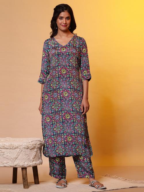 women navy blue v neck kurta palazzo set - 20968252 - Very Small Image - 1