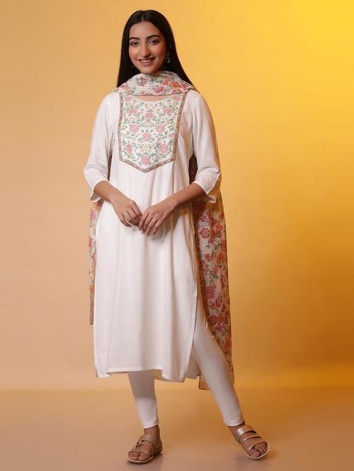 women white round neck straight kurta - 20968350 - Very Small Image - 1