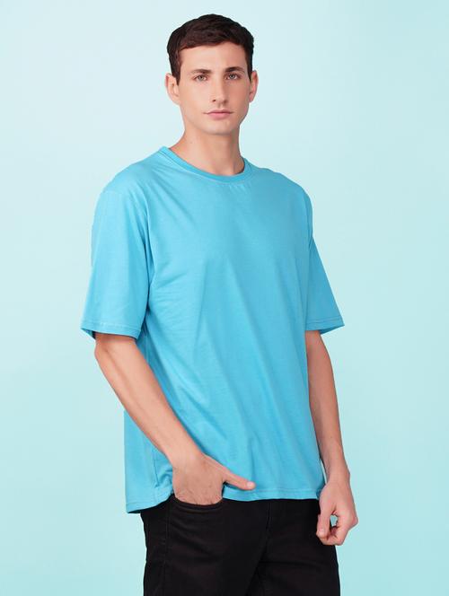 men round neck solid t-shirt - 20978587 - Very Small Image - 1
