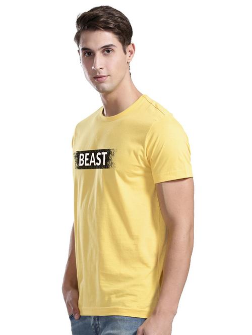 men round neck chest print regular t-shirt - 21064853 - Very Small Image - 1