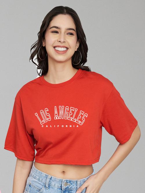 women red typographic printed crop t-shirt - 21102957 - Very Small Image - 1