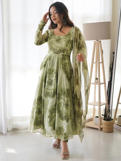 green floral printed kurta dupatta set - 21104230 - Very Small Image - 1