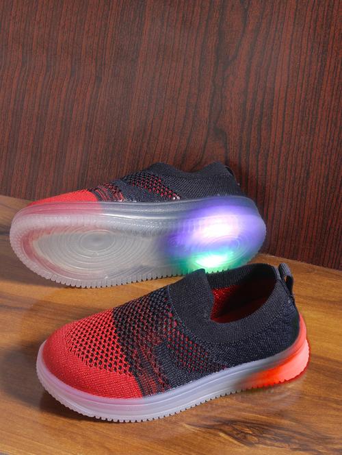 kids slip on sports shoes - 21131486 - Very Small Image - 1