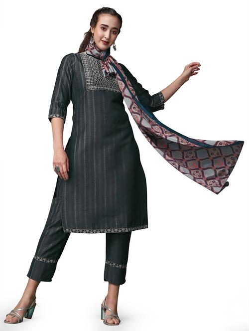 women three quarter sleeve suit set - 21176288 - Very Small Image - 1